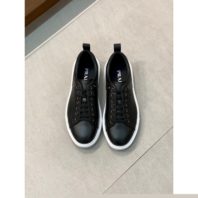 Pra*a casual shoes